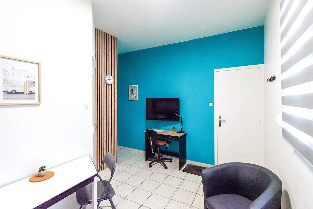 Studio Lumineux Idealement Situe Bais  Apartment