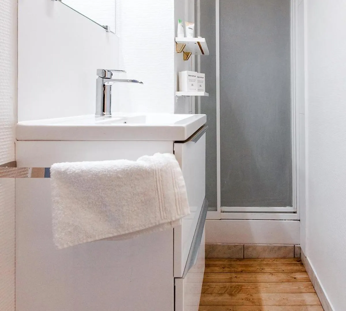 Apartment Studio Lumineux Idealement Situe Bais